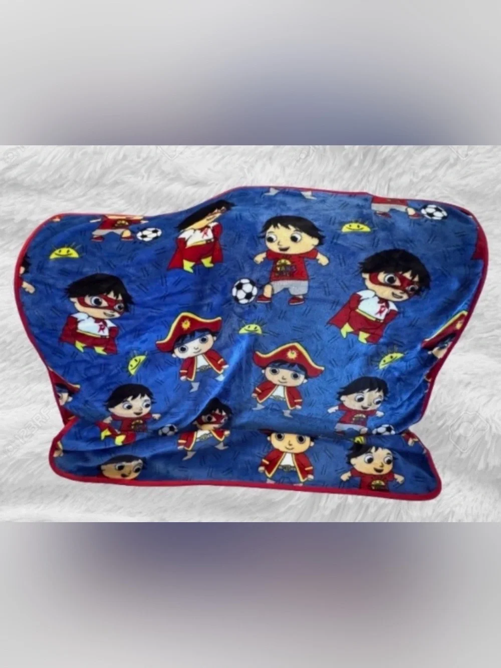 Bundle of Ryan’s World Bedding + Hooded Towel